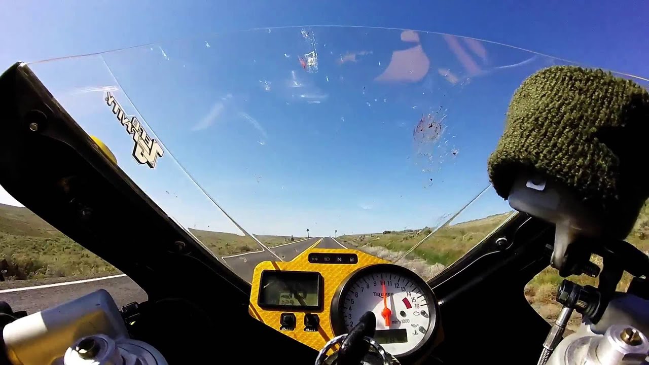 Triumph TT600 vs. GSXR 1000 K9
