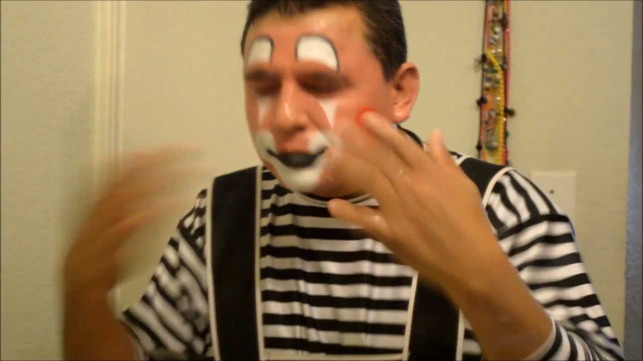 Clown make up in 12 minutes