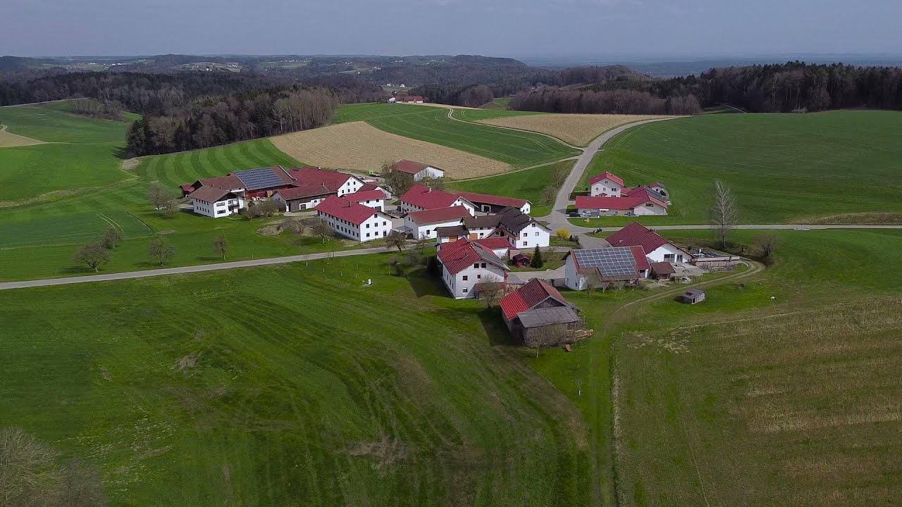 Aushofen - Einmal um`s Dorf - Von oben - DJI Mavic mini