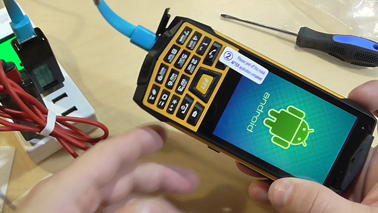 Распаковка IP67 смартфона с рацией, фонариком, клавиатурой и NFC - N2