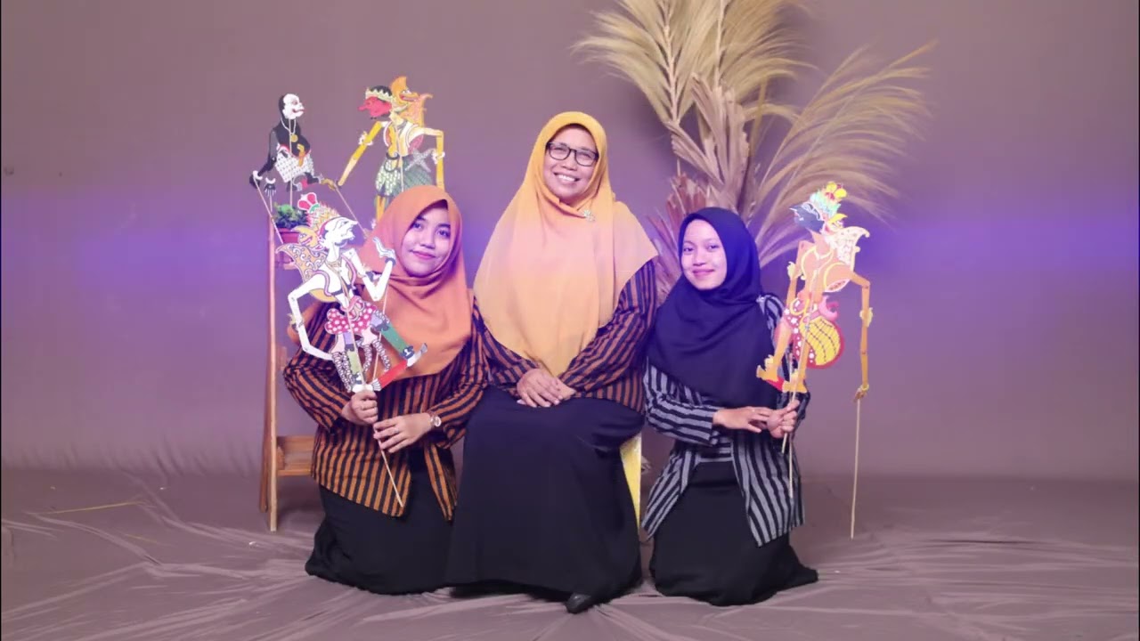 PROFIL GURU DAN KARYAWAN smpn 19 SURABAYA TP 2023 2024