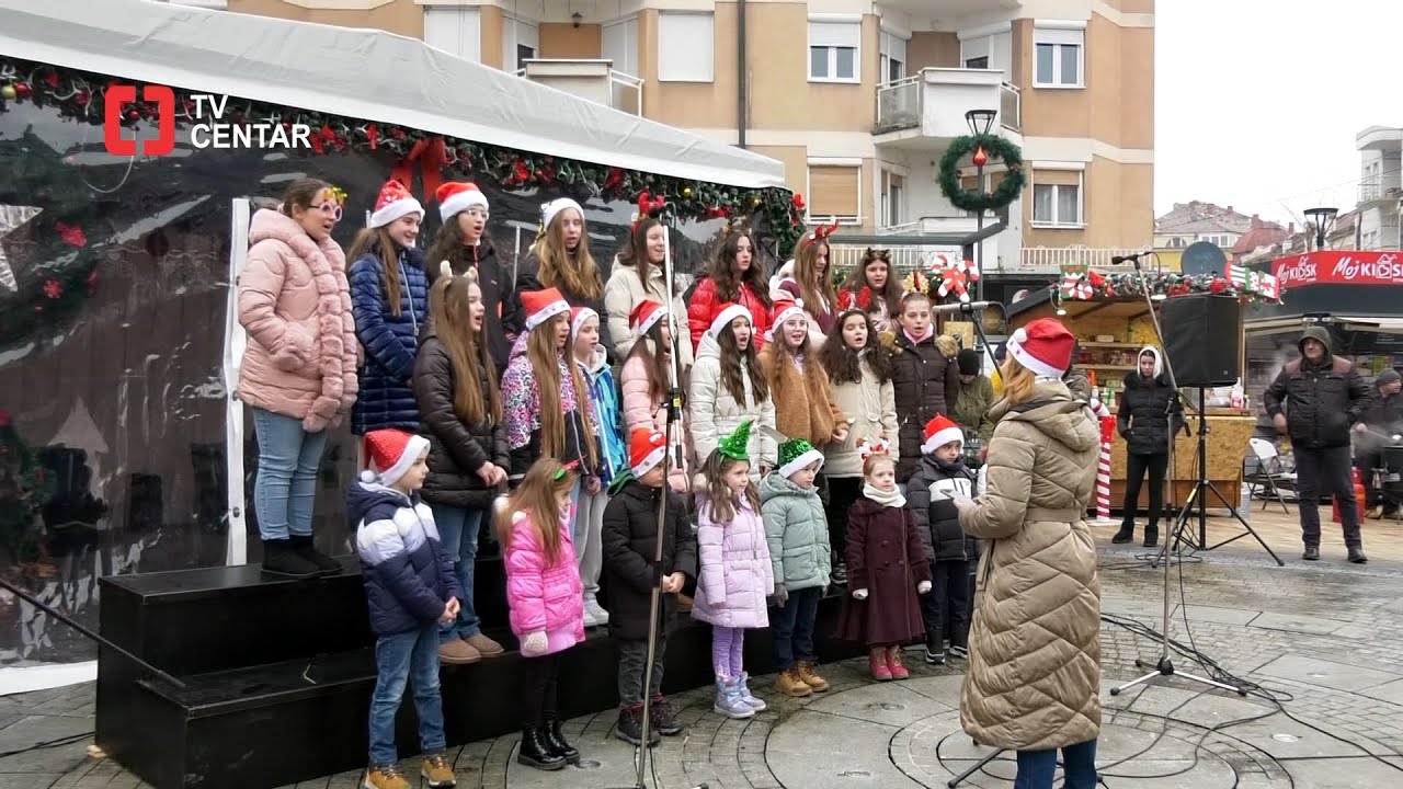 Božićna čarolija na Trgu Stevana Sinđelića