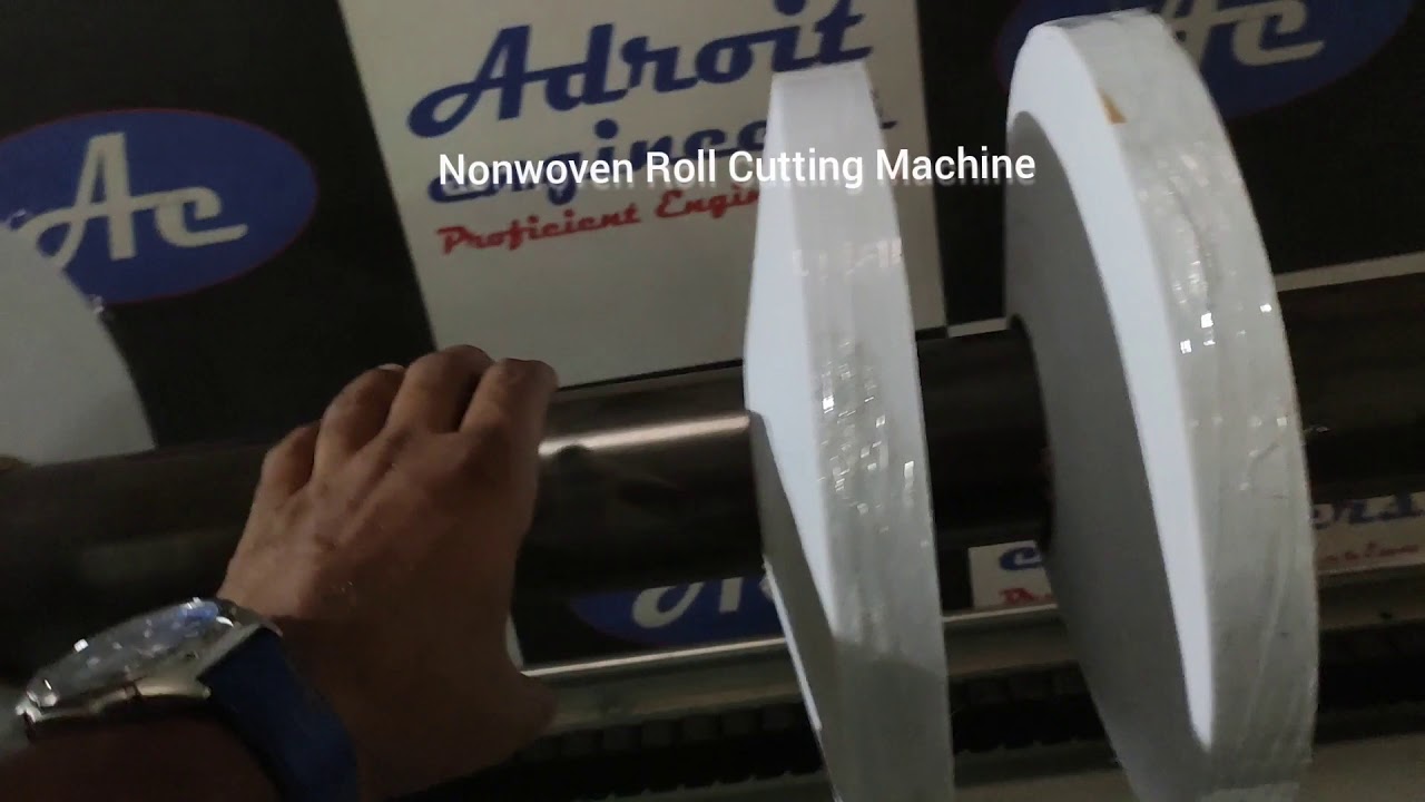Nonwoven Roll Cutting Machine