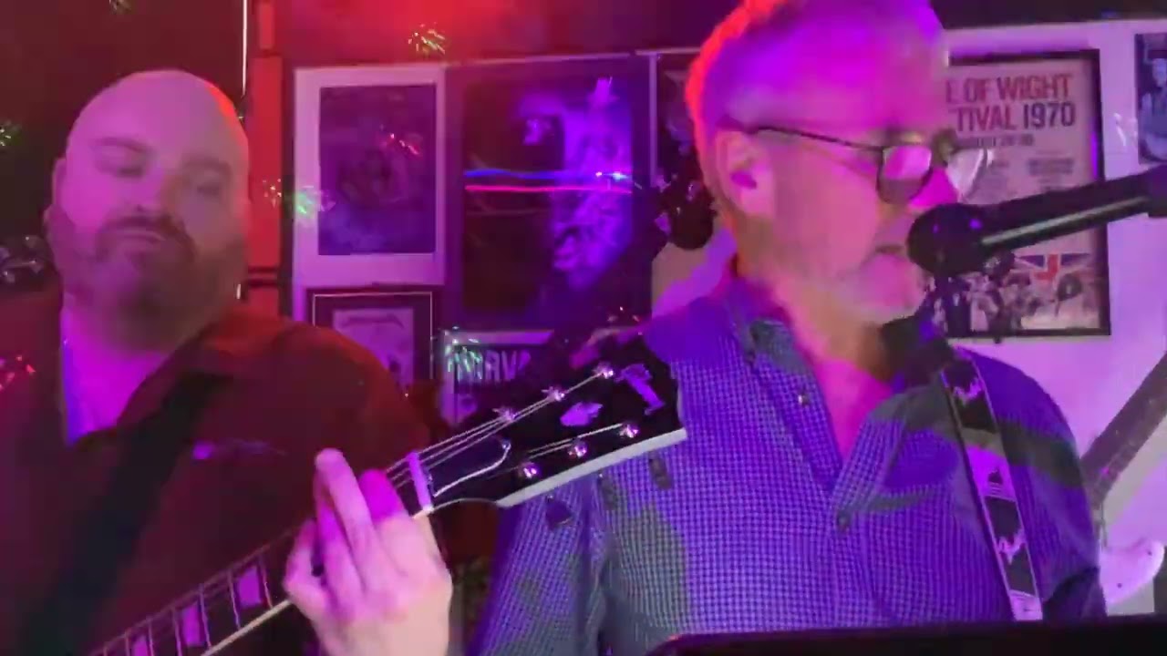 Mike And The Loose Screws   Dakota