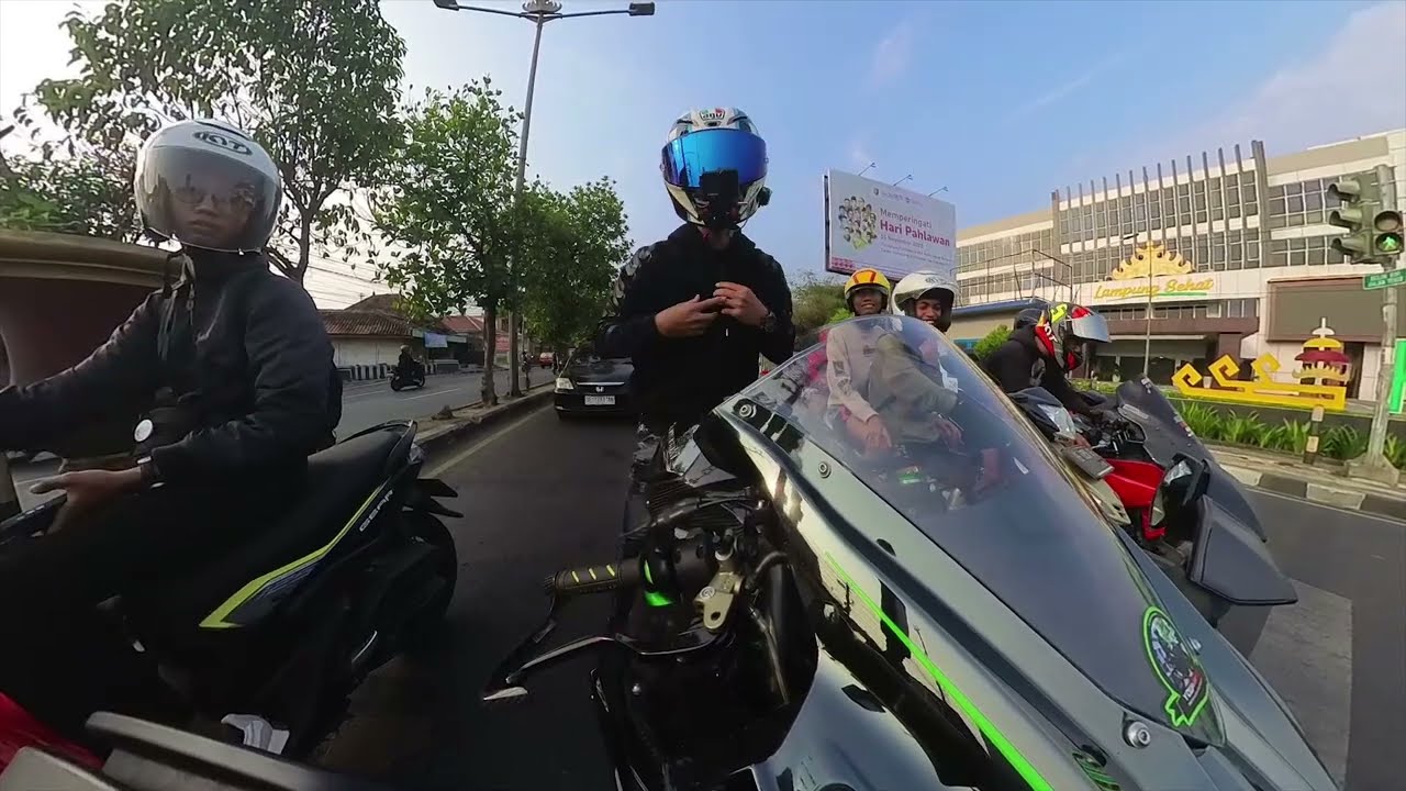 REAKSI ORANG MELIHAT KAWASAKI H2 DILAMPU MERAH LAUNCH CONTROL