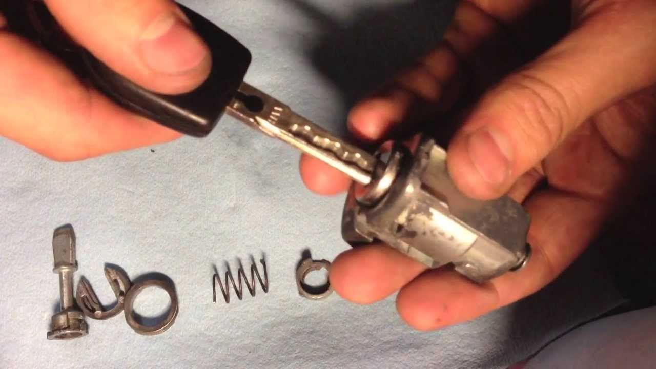 03 vw golf lock cylinder housing disassembly and assembly tutorial.