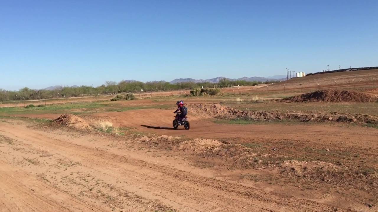 MotoTec Electric Dirtbike Riding at ET Motorsport Park