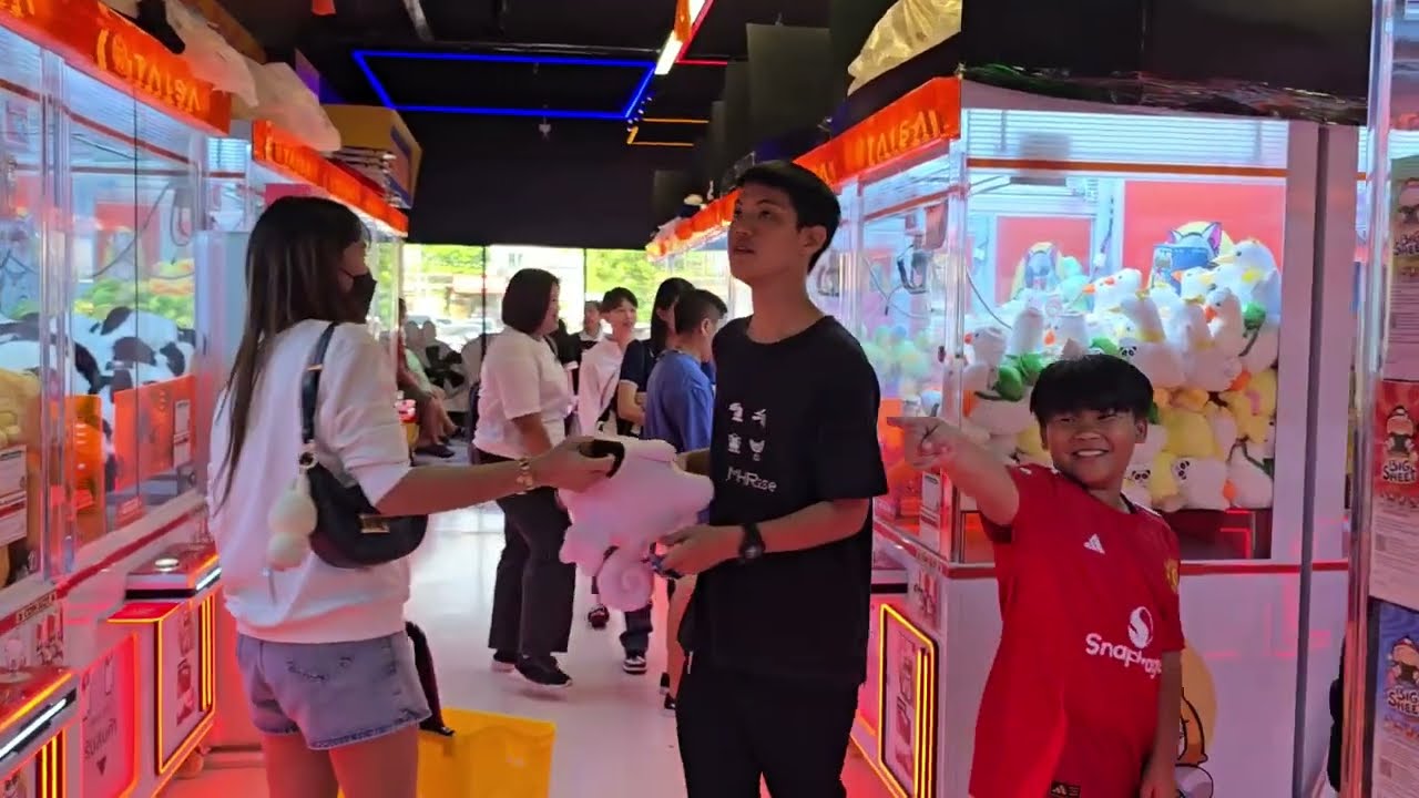 ไทซ่า อาณาจักรนักล่า ตู้คีบตุ๊กตา ของกินคีบง่ายมาก