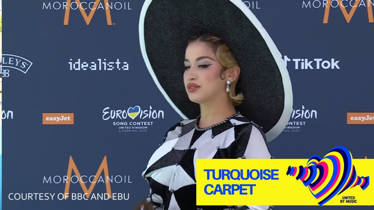 La Zarra with her Mr. Bean Teddy on the Turquoise Carpet (Eurovision Song Contest 2023, Liverpool)