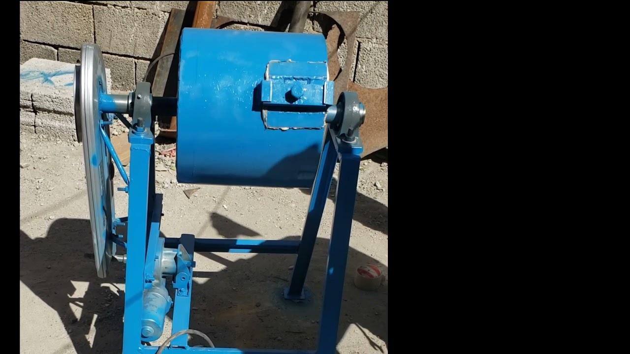 طاحونة بال ميل لطحن أحجارالكوارتز الحامله للذهب (الطحن الناعم)