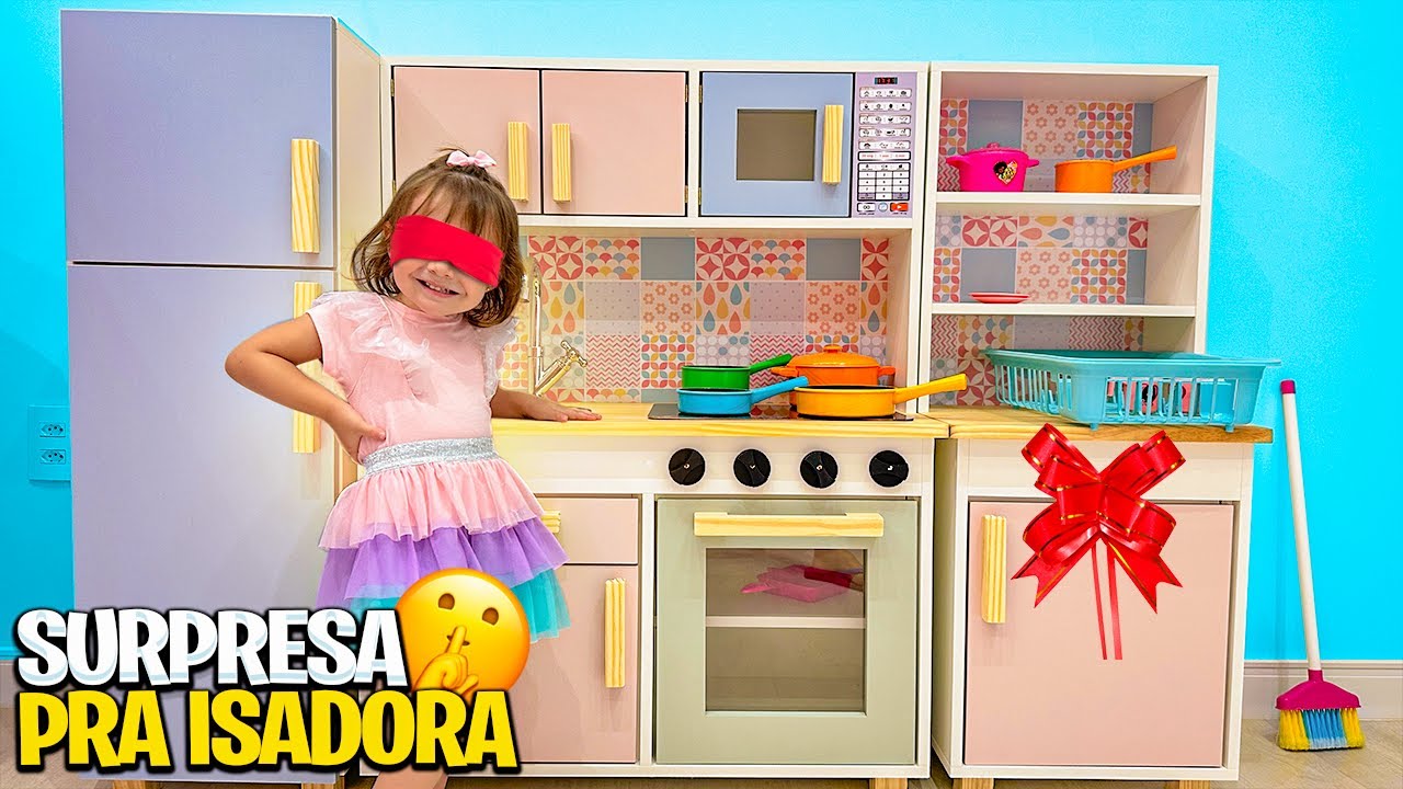 ★ FIZEMOS UMA SURPRESA PARA DORA COM SEU PRESENTE DOS SONHOS  ★ ISADORA MASUDINHA ★