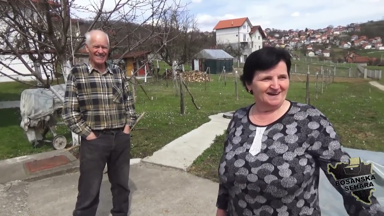 Ukupno imamo osmoro djece,mnogo je to unučadi,praunučadi,naša radost pored  njih je  neizmjerna