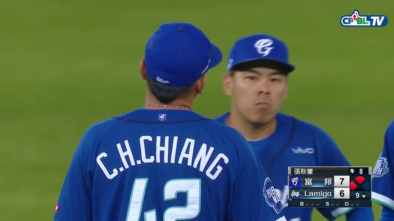 04/07 富邦 vs Lamigo 九局下，林立點出投手面前滾地球，張耿豪發生傳球失誤，Lamigo攻佔得點圈