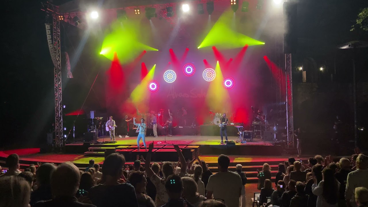 Alvaro Soler - Sofia (live @ Burgtheater Dinslaken) 20.08.2021