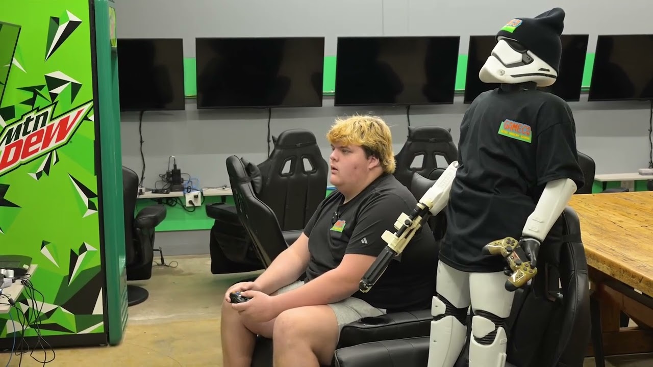Gavin and Troopa Play Portal 2 - GAMECO Joplin