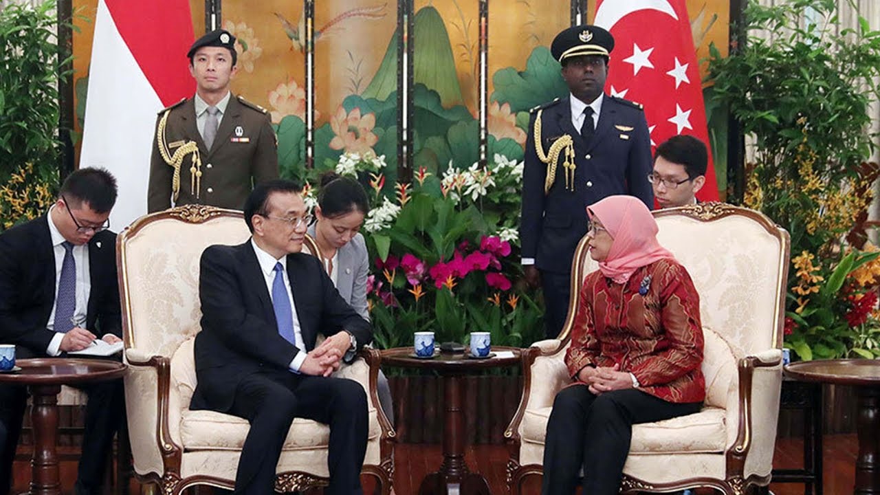 Chinese Premier Li Keqiang meets Singaporean president: Two sides should expand cooperation
