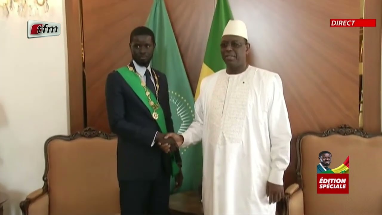 Pr Macky Sall  accueille le Président Bassirou Diomaye Faye au Palais de la République