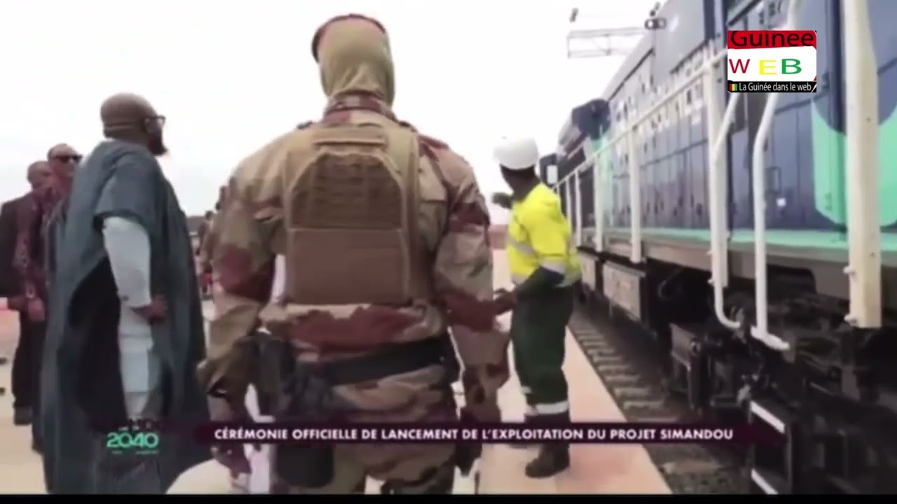 L&rsquo;arriv&eacute;e du premier train transguineen