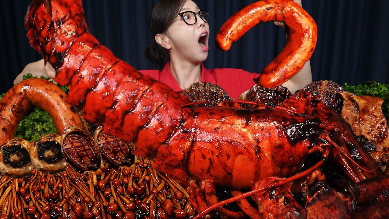 [Mukbang ASMR] Giant LOBSTER 🦞 Jjajang Seafood Boil with Kielbasa Sausages Mushrooms Recipe Ssoyoung