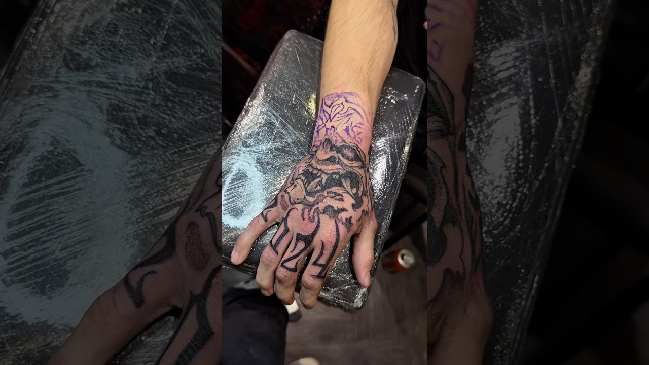 J&aacute; arregaram com uma tattoo na m&atilde;o ? #tattoo #tattoofun #tatuagem #tattooartist