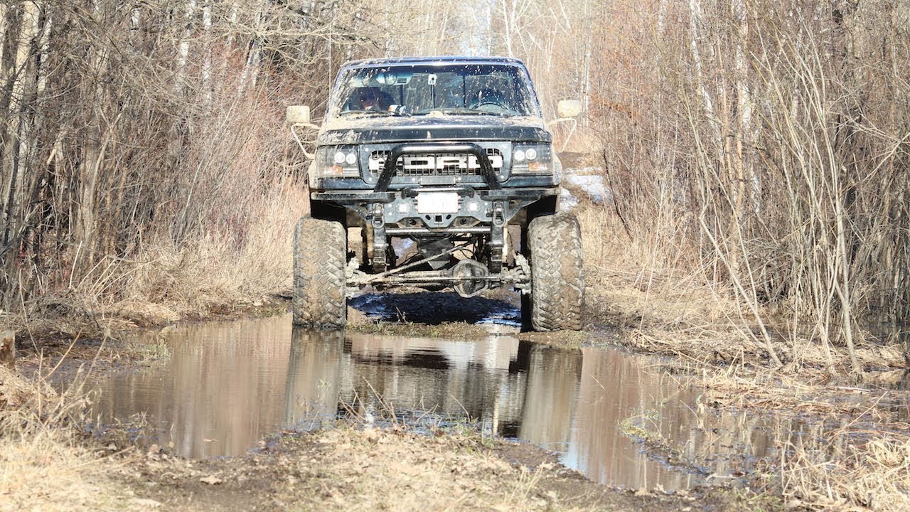 OFF-ROADING Lifted Fummins