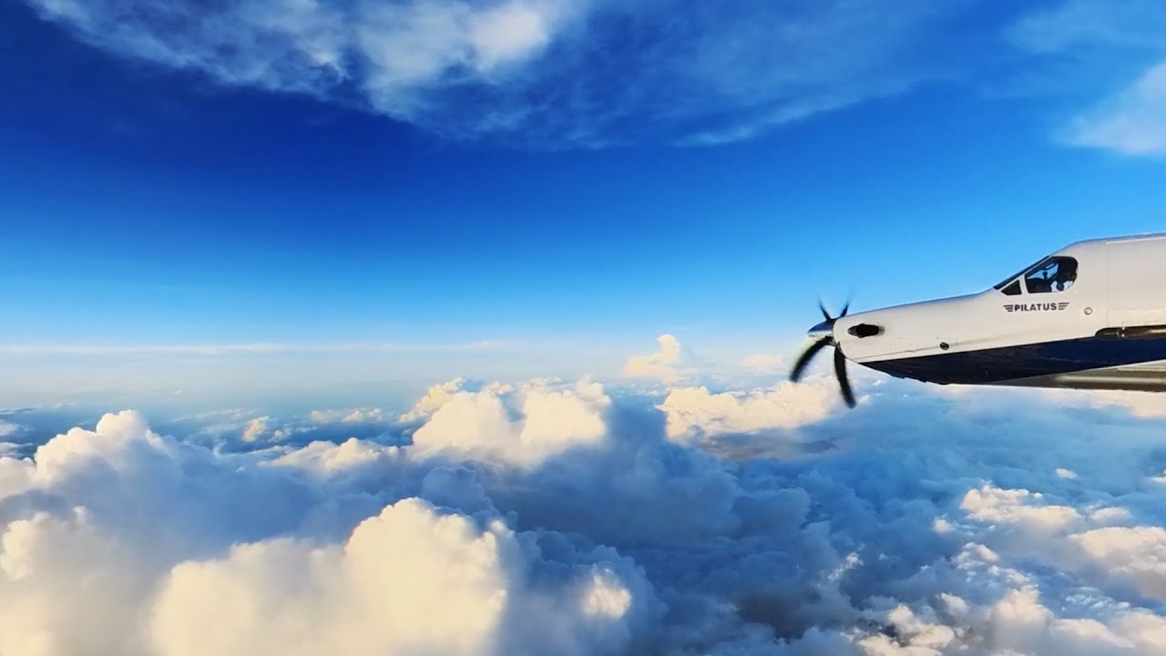 I Took An Insta360 Camera To 23,000 feet!  | Pilatus PC-12NG