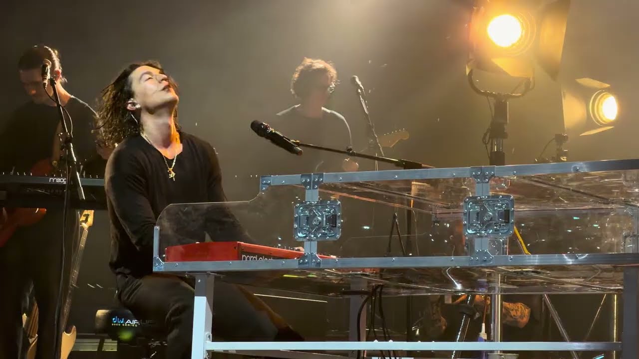 LANY - anything 4 u - Live in Dubai #lany