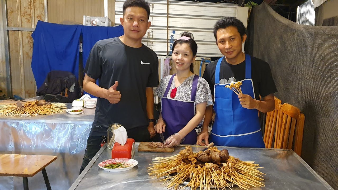 เครื่องในหมูจิ้มจุ่มแบบพม่า #เดินถนนคนเดินมหาลัยแม่ฟ้าหลวง ตลาดนี้มีแต่สาวๆสวยๆ