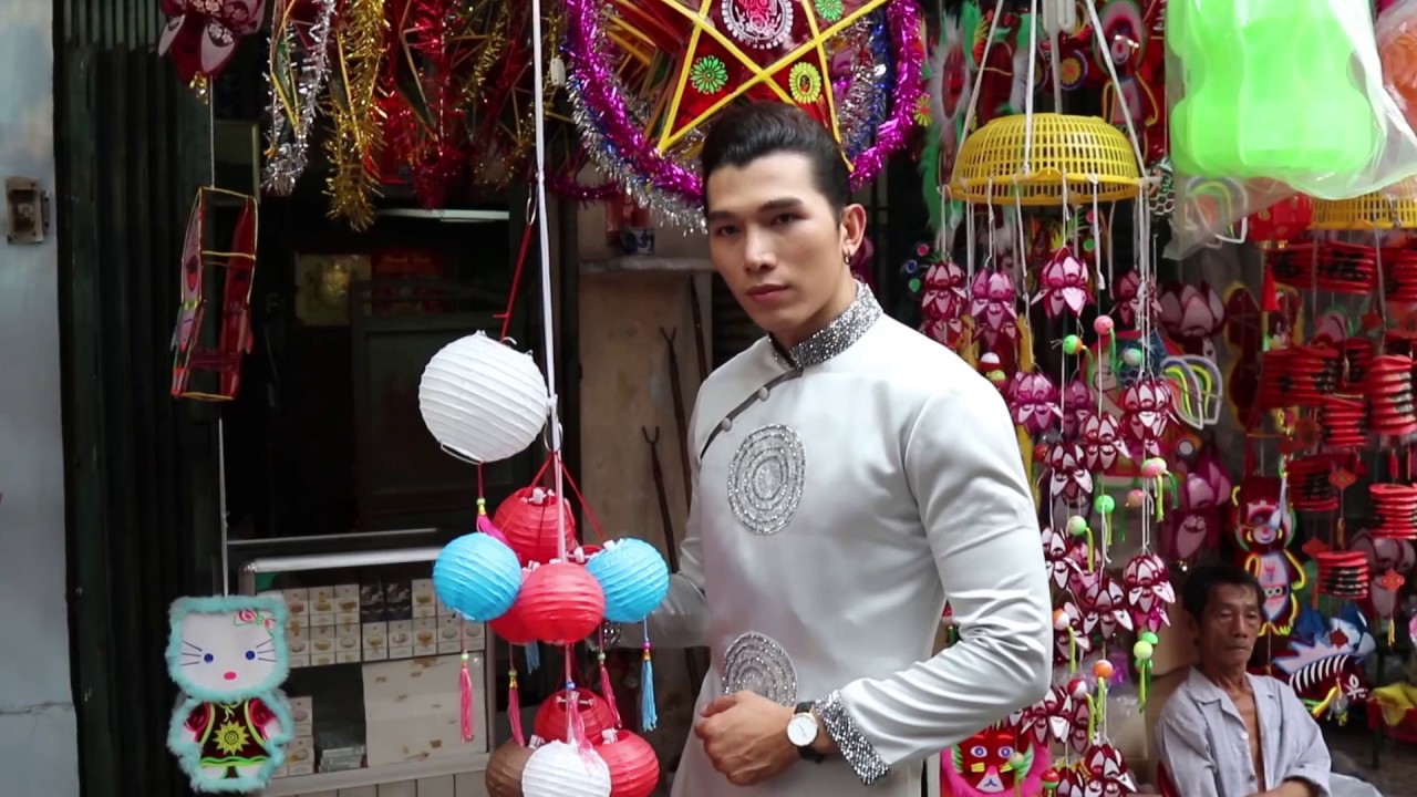 Bắt gặp si&ecirc;u mẫu Ngọc T&igrave;nh ở phố 