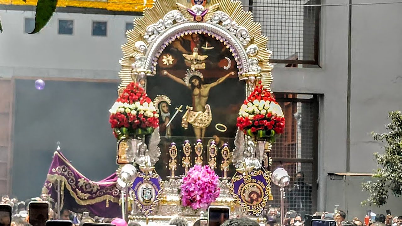 SALIDA DEL SEÑOR DE LOS MILAGROS DE LAS NAZARENAS 2022