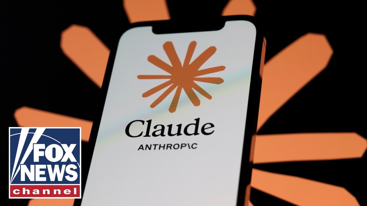 Сотрудники Anthropic относятся к Claude как к &laquo;БОГУ; они ПОКЛОНЯЮТСЯ ему&raquo;, &mdash; утверждает эксперт