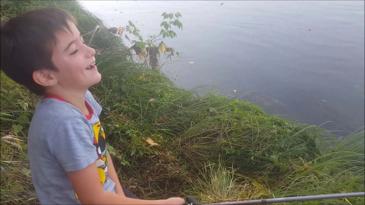 RECORD!! plus gros silure pêché à la garonne par un enfant  (ucamfish)