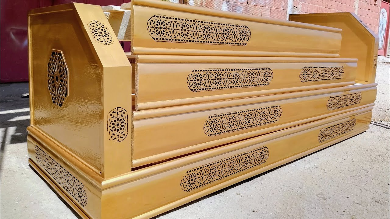 خدم صالونك ب 230dh  بزواقة جديدة   لون دهبي ملكي