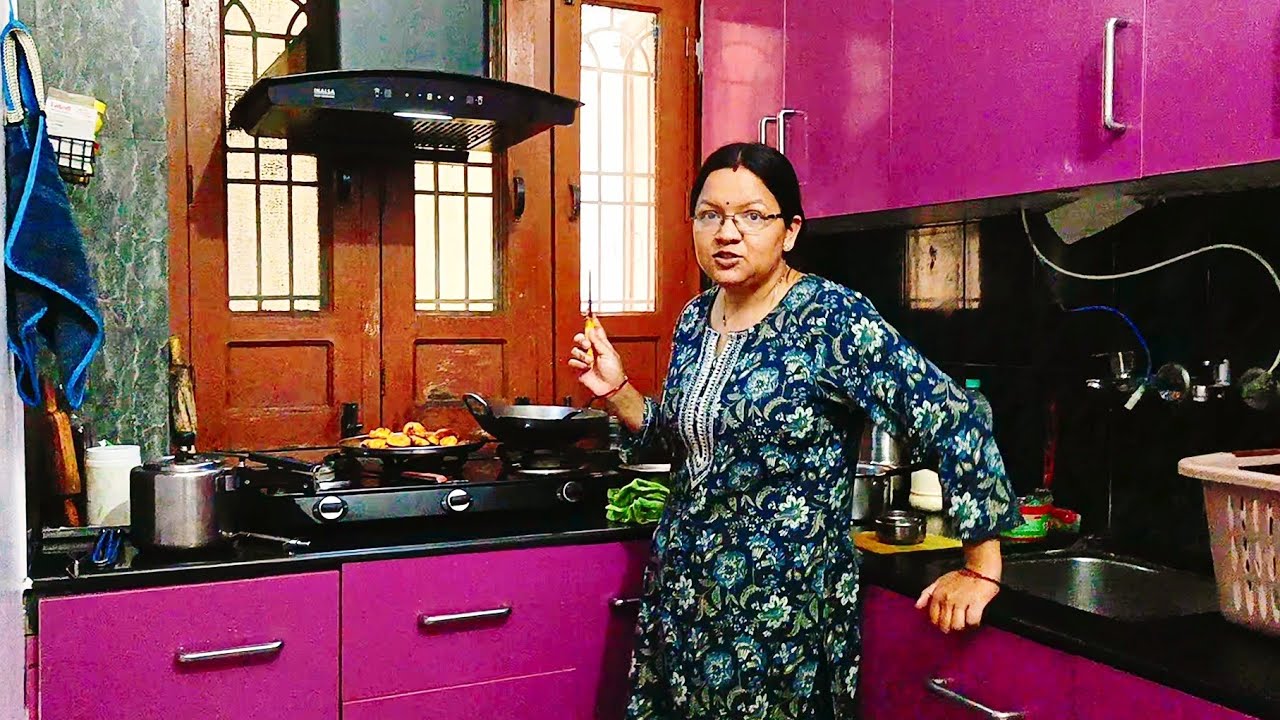 आज फिर से गुजिया और दही बड़े बनाने पड़े...... #haldwanivlog  #uttarakhandvlog #housewifevlogger 