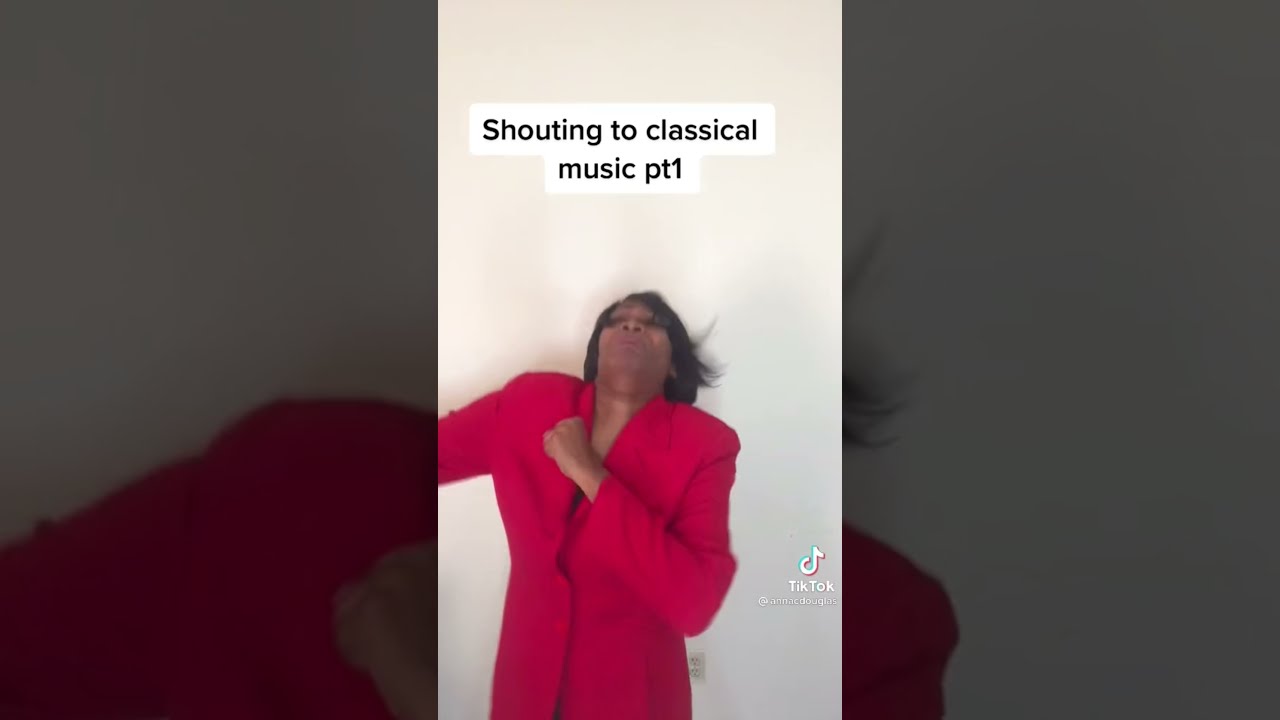 Anna Douglas (TikTok) Praise Break