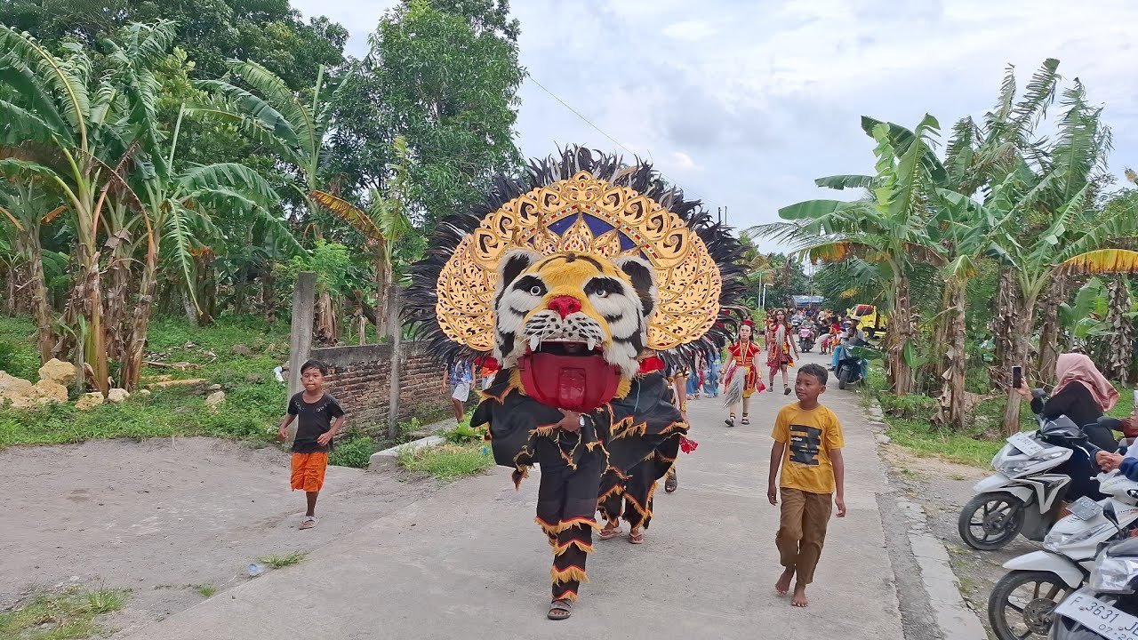 Kirab barongan drumband dewa dewi live desa ringinkidul gubug grobogan