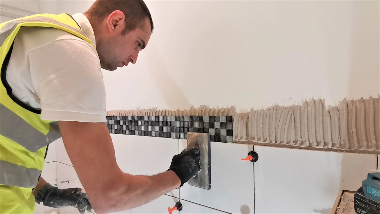Tilling a Toilet, Tilling in Bedford / Tiler Turcan