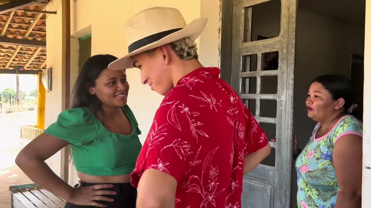 Mulher leva uma pisa da mulher do seu amante 😱