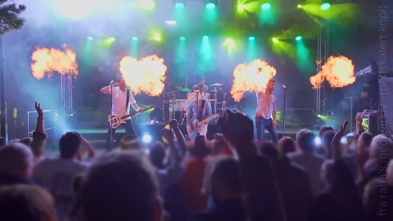 Plumbo spiller 'Kong Alkohol' på Hestholmen Retrofestival (aug. 2024, Valsøya, Heim)