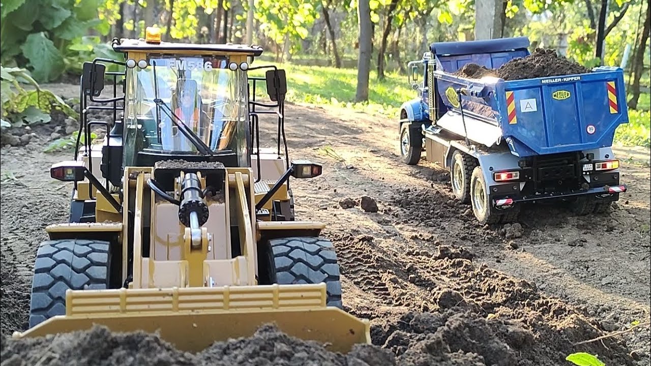 Excavation work - RC Mack Granite Halfpipe / RC FM 586 V2 - CAT 966M / scale 1:14