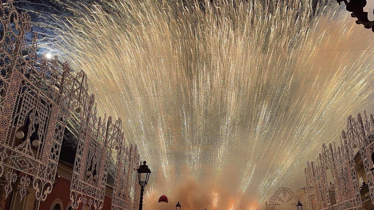 Viagrande 14 Gennaio 2024 Ingresso Partito Santa Caterina e spettacolo Pirotecnico LA ROSA FIREWORKS