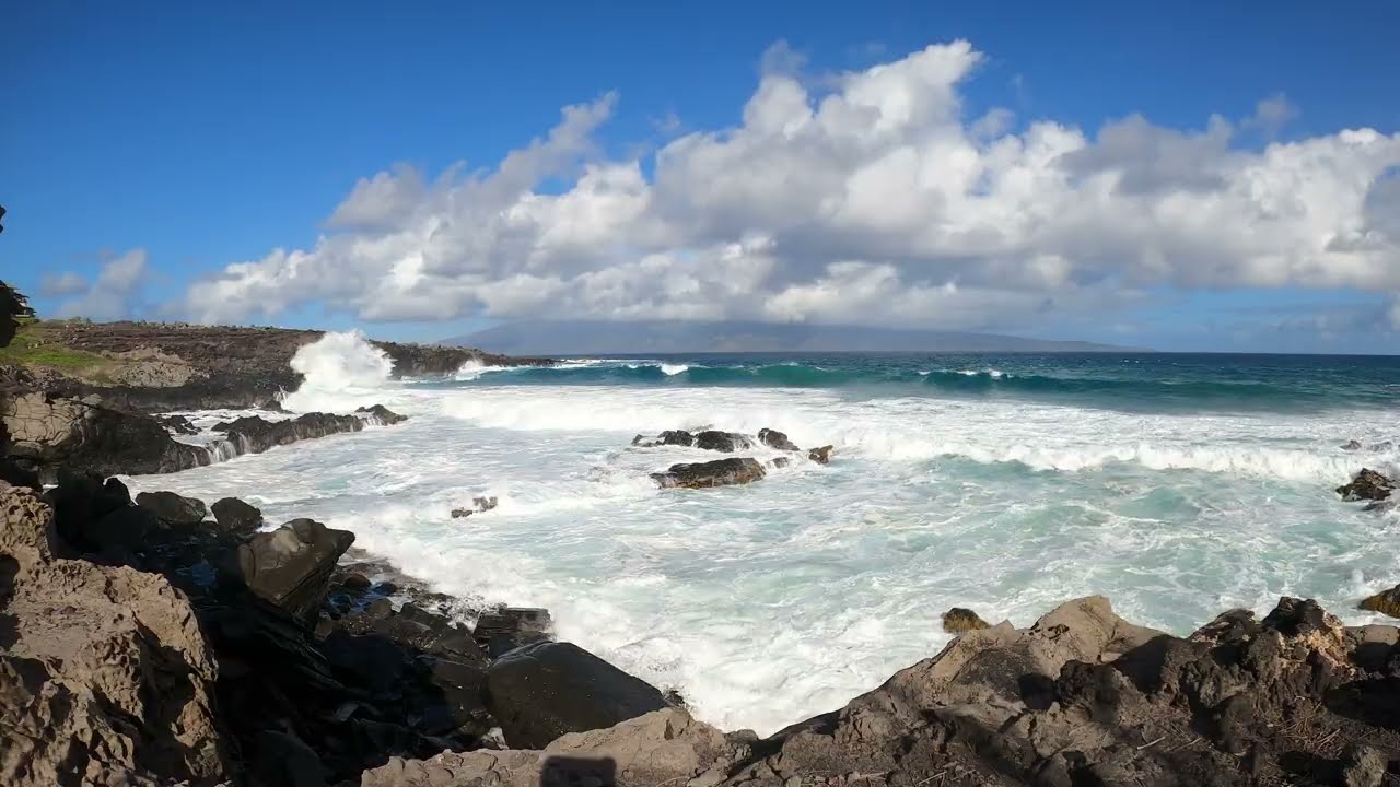 Waves in 4K crashing on the Coastal Trail, Maui, Hawaii