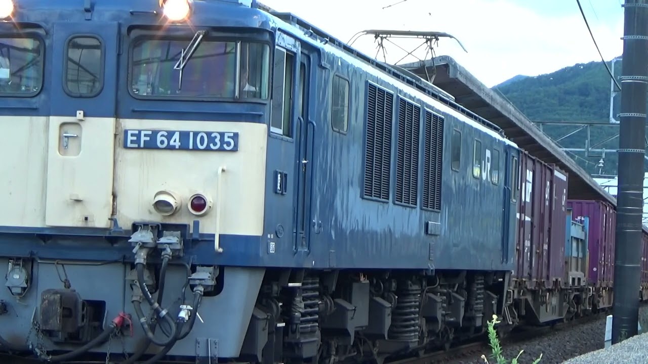 乗務員さん同士の挨拶警笛あります…【EF64】コンテナ貨物列車…(^_^;)81レ稲沢→南松本…わかりにくいのですが、カメラの位置を変更した動画の初公開です(^_^;)悩んで悩んで編集しました