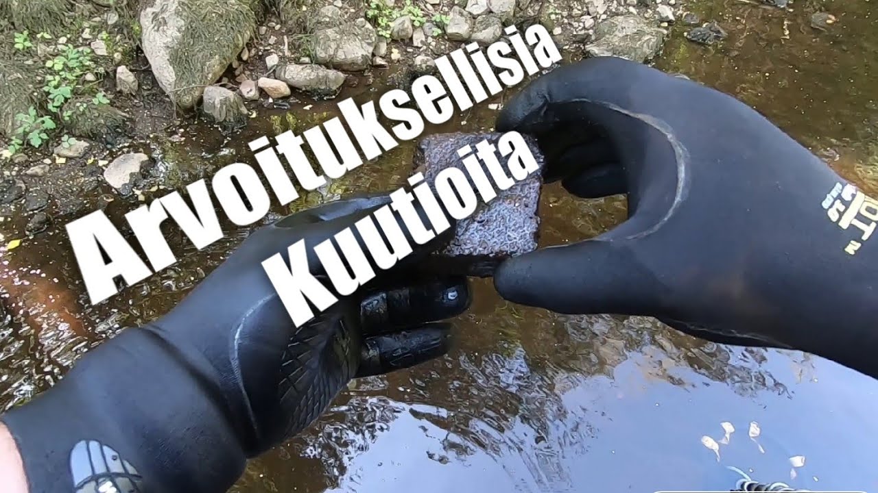 Erikoisia kuutioita sekä muuta rautaa joen pohjasta metallinetsintä metallinpaljastin