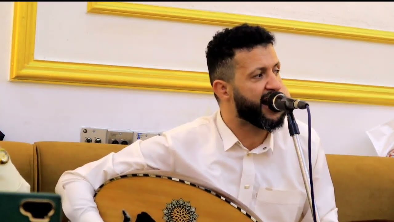 يالطيف منك ومن خفة دمك// ليتني كالنقش في الجسم ارتسم \