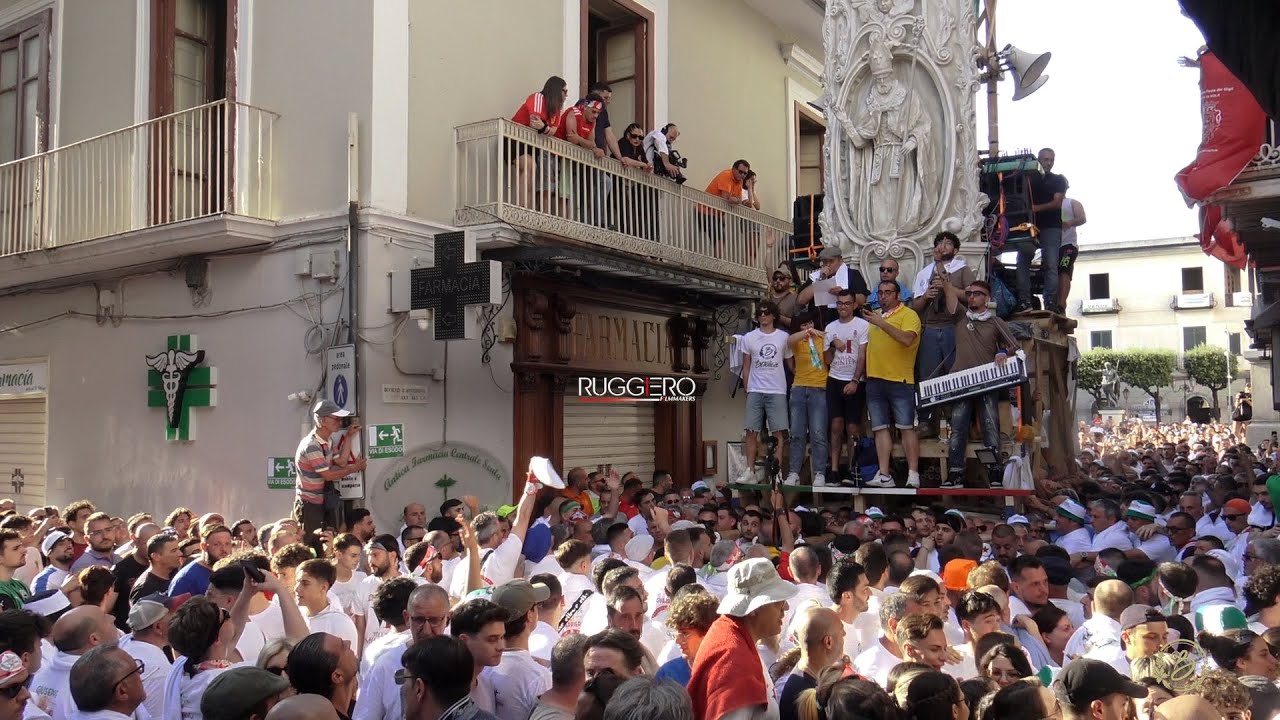 NOLA FESTA DEI GIGLI - USCITA PIAZZA BETTOLIERE 2023 - PARANZA STELLA