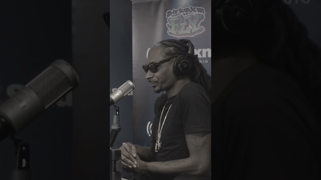 Snoop Dogg says he Smoked Weed in the White House😂