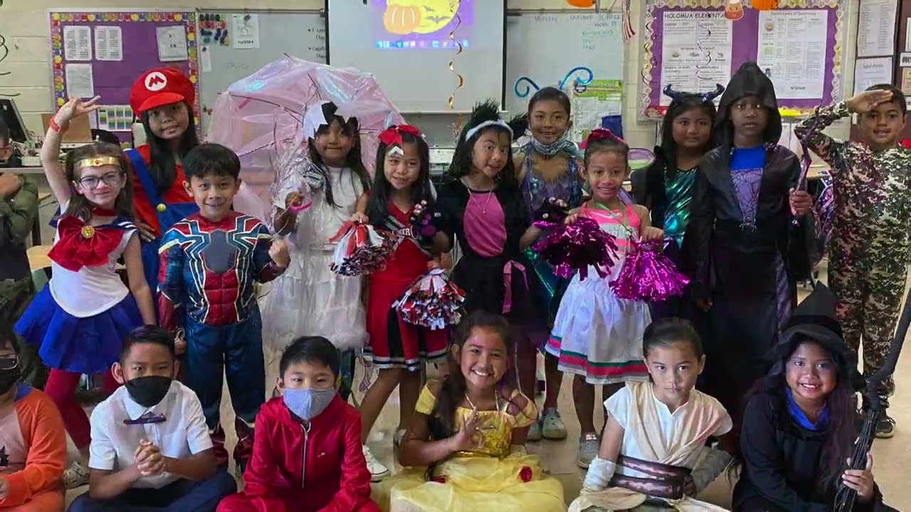 22 23 Holomua Elementary Halloween Parade