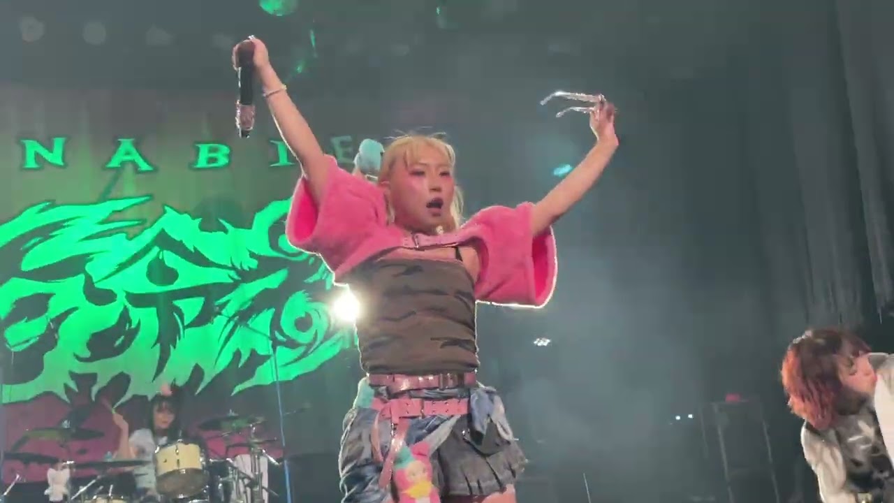 Hanabie - お先に失礼します。(Osaki Ni Shitsurei Shimasu) (live @Theatre Beanfield , Montreal QC 17.03.26)