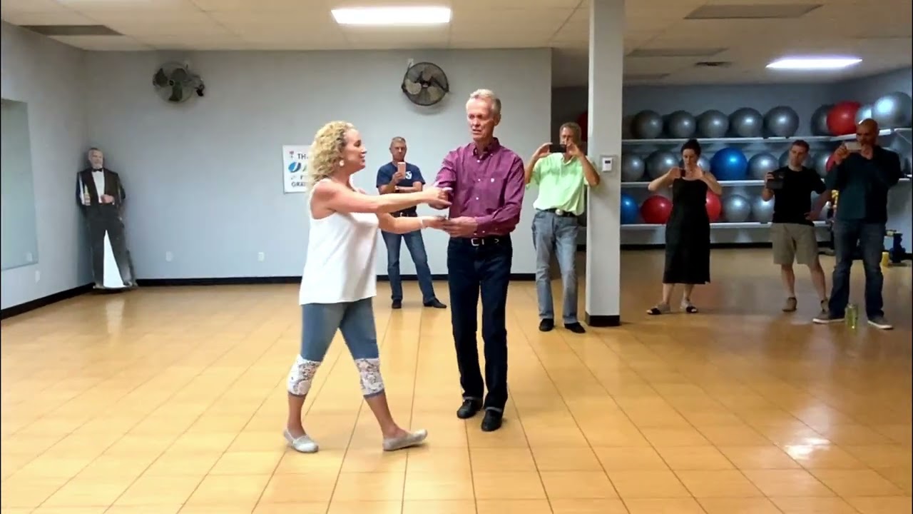 WCS Crosshand Wrap n'-Walk Whip - Kristin Geil